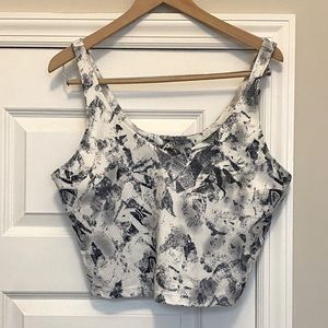 NWOT Oalka black & white long line sports bra, size XXL